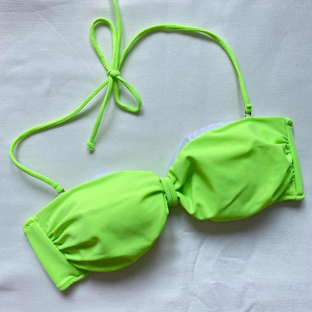 🩷Victoria's secret lime bikini top